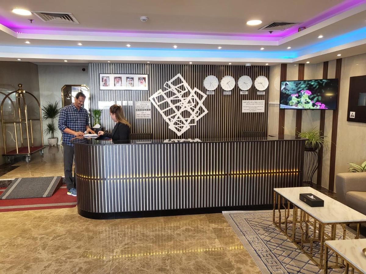 Sirius Tower Aparthotel Manáma Kültér fotó