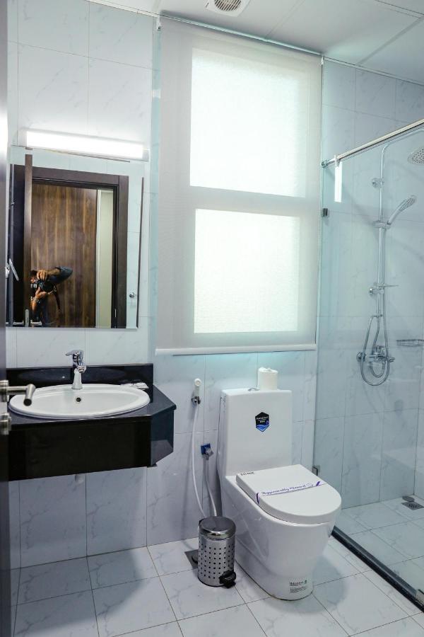 Sirius Tower Aparthotel Manáma Kültér fotó