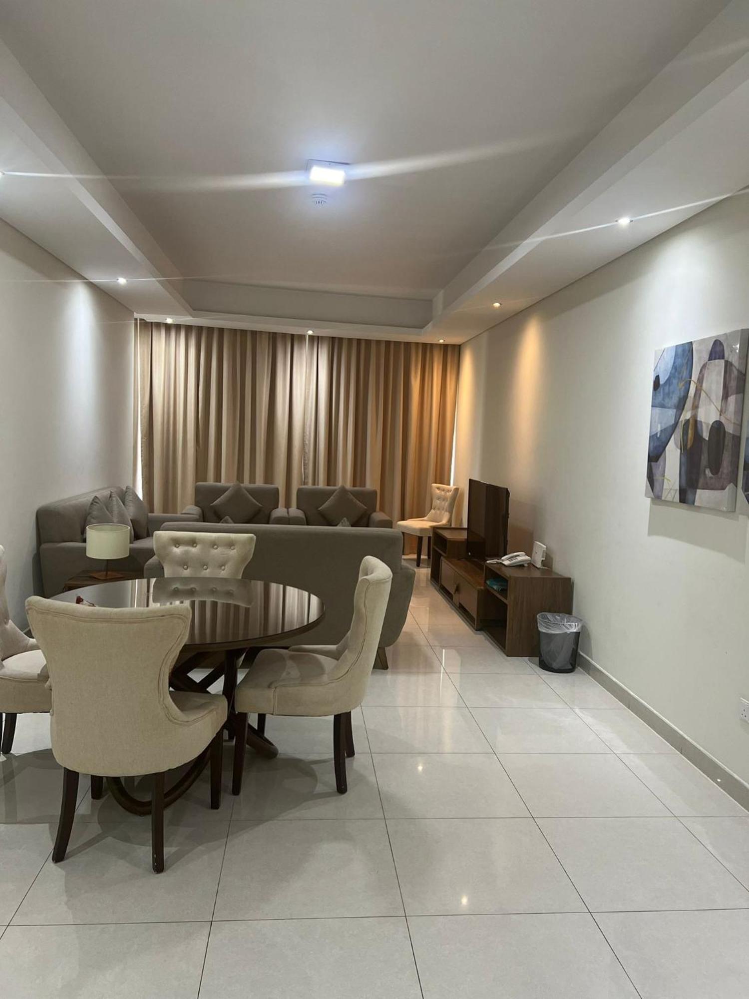 Sirius Tower Aparthotel Manáma Kültér fotó